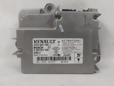 Pezzo di ricambio per auto di seconda mano centralina airbag per renault clio iii exception riferimenti oem iam 8200645158