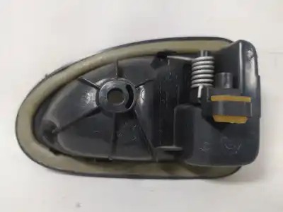 Автозапчасти б/у левая задняя внутренняя ручка за renault clio ii fase ii (b/cb0) authentique ссылки oem iam 7700423887  