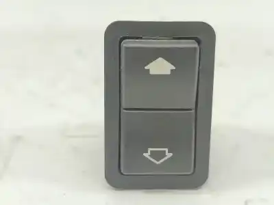 Pezzo di ricambio per auto di seconda mano comandi alzacristalli posteriore sinistro per bmw serie 5 berlina (e39) 528i riferimenti oem iam 8368974