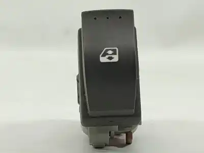 Recambio de automóvil de segunda mano de MANDO ELEVALUNAS TRASERO IZQUIERDO para RENAULT LAGUNA II (BG0)  referencias OEM IAM 28082  