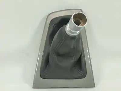 Peça sobressalente para automóvel em segunda mão forra da alavanca de velocidades por ford focus lim. (cb8) sport referências oem iam bm51a044h83