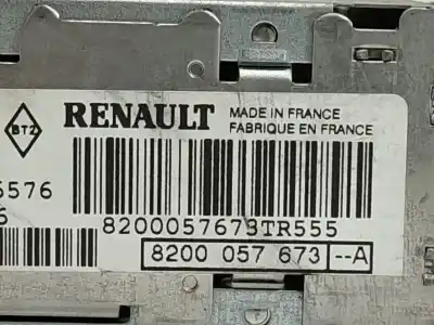 Автозапчастина б/у аудіо система / радіо cd для renault clio ii fase ii (b/cb0) authentique посилання на oem iam 8200057673  