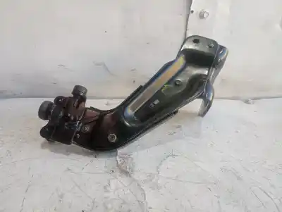 Second-hand car spare part hinge for kia carnival ii 2.9 cdri ex oem iam references   