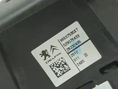 Peça sobressalente para automóvel em segunda mão botão / interruptor elevador vidro traseiro direito por citroen c3 exclusive referências oem iam 96637535xt  