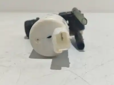 Автозапчастина б/у чистити насос для peugeot 307 break / sw (s1) sw посилання на oem iam 9641553880  