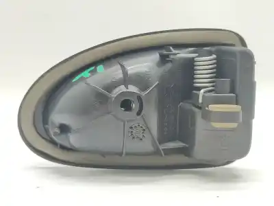 Автозапчасти б/у левая задняя внутренняя ручка за renault clio ii fase i (b/cbo) 1.4 alize 75 cv / 55 kw ссылки oem iam 7700423887  