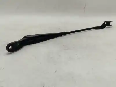 Second-hand car spare part left front windshield wiper arm for renault twingo authentique oem iam references 8200725624d  
