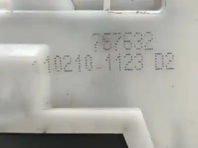 Second-hand car spare part front right door lock for renault twingo authentique oem iam references   