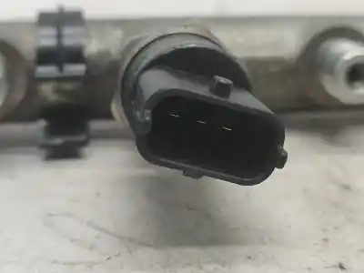 Автозапчастина б/у рампа инжектора для renault laguna ii (bg0) authentique посилання на oem iam 8200347176  