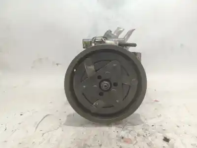 Pezzo di ricambio per auto di seconda mano compressore aria condizionata per renault clio ii fase i (b/cbo) 1.4 alize 75 cv / 55 kw riferimenti oem iam 700726  