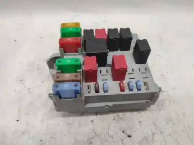 Peça sobressalente para automóvel em segunda mão caixa de fusíveis e relés por fiat stilo (192) 1.6 16v referências oem iam 0051759553057657