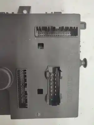 Second-hand car spare part fuse box unit for renault twingo authentique oem iam references 00401560b0  