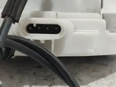 Second-hand car spare part front right door lock for renault twingo authentique oem iam references   