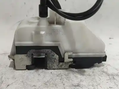 Second-hand car spare part front right door lock for renault twingo authentique oem iam references   