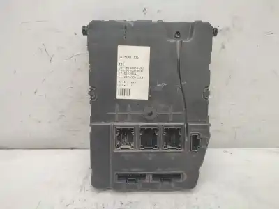 İkinci el araba yedek parçası RÖLE/SIGORTA KUTUSU için RENAULT MEGANE II FAMILIAR  OEM IAM referansları 8200309690  