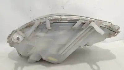 Second-hand car spare part right headlight for smart cabrio básico oem iam references 0301169202  