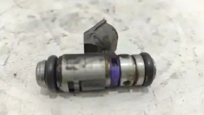 Second-hand car spare part injector for seat leon (1m1) signo oem iam references 