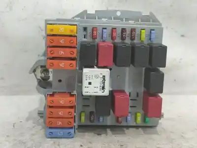 Pezzo di ricambio per auto di seconda mano scatola relè/fusibili per fiat croma (194_) 1.9 d multijet (194axb1b) riferimenti oem iam 51738102