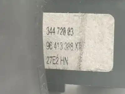 Peça sobressalente para automóvel em segunda mão comandos do volante por peugeot 307 (3a/c) 1.6 16v referências oem iam 96413388xt  