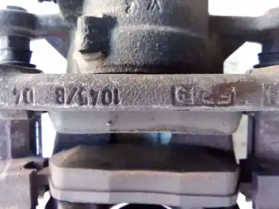 Peça sobressalente para automóvel em segunda mão pinça de travão dianteira direita por bmw serie 1 berlina (e81/e87) 118d referências oem iam   