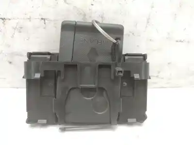Second-hand car spare part  for RENAULT MEGANE II SEDÁN (LM0/1_)  OEM IAM references 8200074331A  