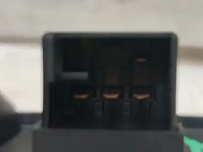 Автозапчасти б/у выключатель переднего правого окна за skoda octavia i (1u2) 1.9 tdi ссылки oem iam 1u1867186c  