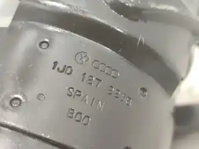 Recambio de automóvil de segunda mano de soporte filtro gasoil para volkswagen golf iv (1j1) 1.9 tdi referencias oem iam 1j0127225b  