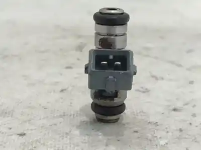 Second-hand car spare part injector for renault clio ii (bb_, cb_) 1.2 16v (bb05, bb0w, bb11, bb27, bb2t, bb2u, bb2v, cb05,... oem iam references 8200051963
