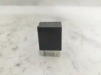 Second-hand car spare part relay for renault clio ii (bb_, cb_) 1.2 16v (bb05, bb0w, bb11, bb27, bb2t, bb2u, bb2v, cb05,... oem iam references 7700414484