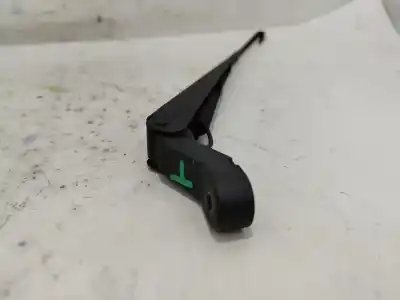 Second-hand car spare part rear windshield wiper arm for mitsubishi colt v (cj_, cp_) 1600 (cj4a) oem iam references  2b24rr  Second-hand car spare part rear windshield wiper arm for mitsubishi colt v (cj_, cp_) 1600 (cj4a) oem iam references  2b24rr