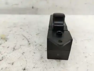 Second-hand car spare part right front power window switch for mitsubishi colt v (cj_, cp_) 1600 (cj4a) oem iam references mr194830 mr194830  Second-hand car spare part right front power window switch for mitsubishi colt v (cj_, cp_) 1600 (cj4a) oem iam references mr194830 mr194830