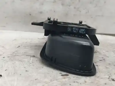 Автозапчасти б/у внутри передней правой ручки за kia stonic (yb) 1.6 crdi ссылки oem iam 82623h8500  