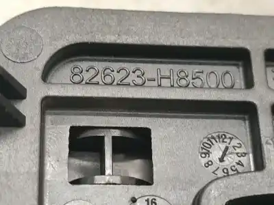 Автозапчасти б/у внутри передней правой ручки за kia stonic (yb) 1.6 crdi ссылки oem iam 82623h8500  