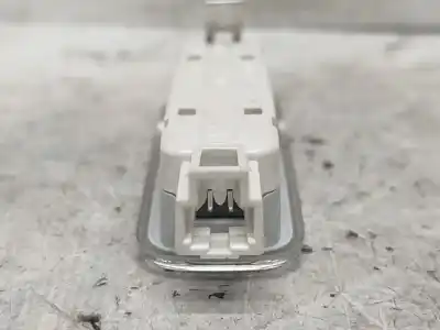 Автозапчасти б/у внутренний свет за audi a4 b9 (8w2, 8wc) 2.0 tdi ссылки oem iam 4m0947105  