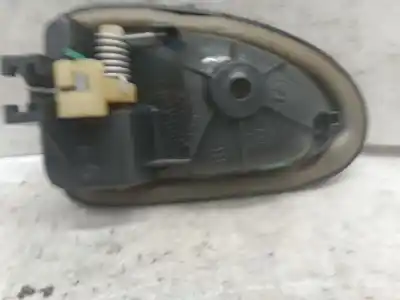 Pezzo di ricambio per auto di seconda mano maniglia interna anteriore destra per renault clio ii (bb_, cb_) 1.2 (bb0a, bb0f, bb10, bb1k, bb28, bb2d, bb2h, cb0a,... riferimenti oem iam 8200028995  