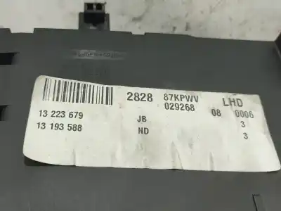 Second-hand car spare part fuse box unit for opel vectra c (z02) 1.9 cdti (f69) oem iam references 13223679  