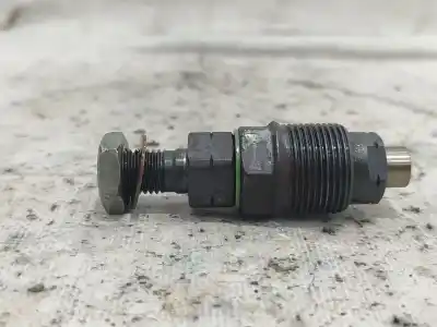 Second-hand car spare part injector for opel corsa b (s93) 1.7 d (f08, f68, m68) oem iam references 881090  
