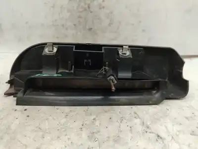 Peça sobressalente para automóvel em segunda mão farolim de travão central por opel combo tour 1.7 di 16v referências oem iam 09179554