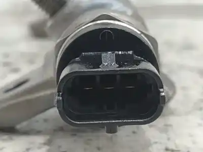 Автозапчастина б/у рампа инжектора для opel insignia a (g09) 2.0 cdti (68) посилання на oem iam 55576177  