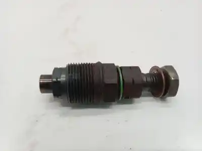 Second-hand car spare part injector for opel corsa b (s93) 1.7 d (f08, f68, m68) oem iam references 881090  