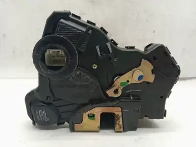 Peça sobressalente para automóvel em segunda mão Fechadura Da Porta Dianteira Esquerda por TOYOTA COROLLA (_E12_) 1.4 VVT-I (ZZE120_) Referências OEM IAM   