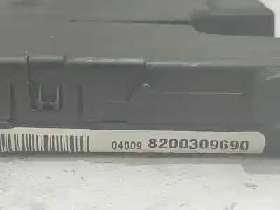 Автозапчастина б/у реле/запоперівник для renault scénic ii (jm0/1_) 1.5 dci (jm02, jm13) посилання на oem iam 8200309690  