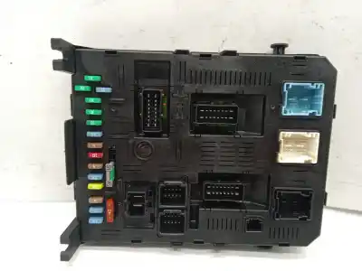 Peça sobressalente para automóvel em segunda mão CAIXA DE FUSÍVEIS E RELÉS por PEUGEOT 307 SW (3H)  Referências OEM IAM 9660105980  