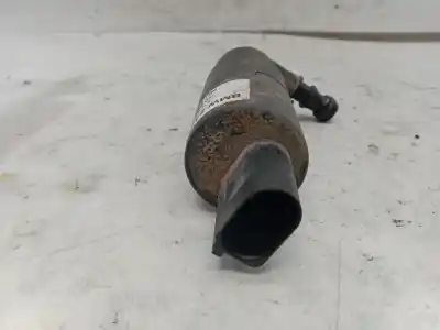 Second-hand car spare part washer pump for bmw 7 (e65, e66, e67) 730 d oem iam references 837743001  