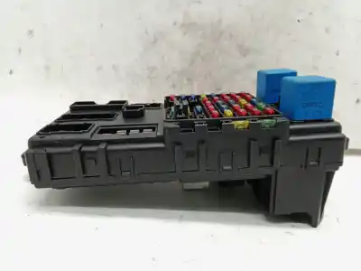 Peça sobressalente para automóvel em segunda mão caixa de fusíveis e relés por hyundai trajet (fo) 2.0 referências oem iam   