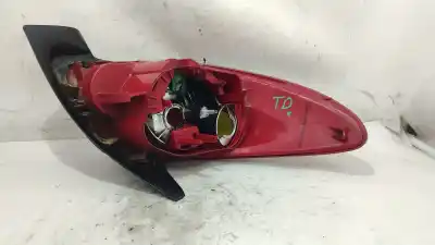 Pezzo di ricambio per auto di seconda mano luci posteriori destra per peugeot 206 fastback (2a/c) 1.4 hdi eco 70 riferimenti oem iam e22058  