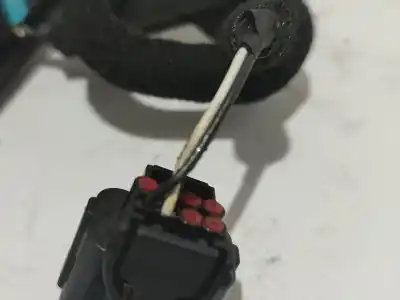 Peça sobressalente para automóvel em segunda mão puxador exterior de mala por kia stonic (yb) 1.0 t-gdi eco-dynamics+ referências oem iam   