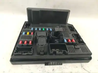 Pezzo di ricambio per auto di seconda mano scatola relè/fusibili per nissan qashqai / qashqai +2 i (j10, nj10, jj10e) 2.0 dci riferimenti oem iam 24383bb50a  