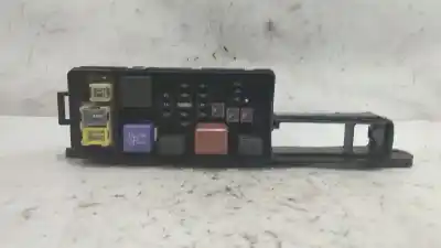 Peça sobressalente para automóvel em segunda mão CAIXA DE FUSÍVEIS E RELÉS por TOYOTA AVENSIS (_T22_)  Referências OEM IAM PPT20GF10  