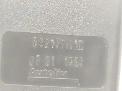 Автозапчастина б/у правий натяжач подушки безпеки для renault megane i (ba0/1_) 1.4 e (ba0e, ba0v) посилання на oem iam 7700832666  